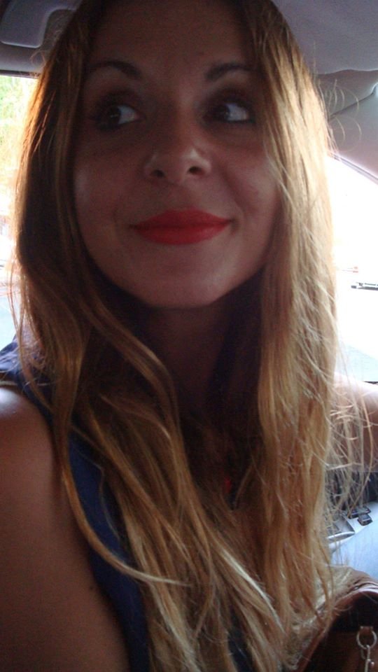 Η φάνκι διακοσμήτρια που ήθελε να γίνει σχεδιάστρια μόδας και τα κατάφερε -Οι δημιουργίες της απογειώνουν τη θηλυκότητα [εικόνες] | iefimerida.gr 0