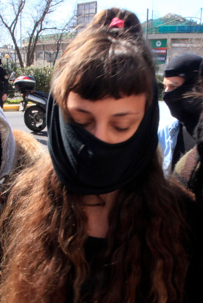 Το σημείωμα των αδελφών Τσάκαλου που «έκαψε» τη μητέρα τους | iefimerida.gr 0