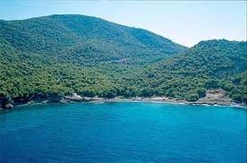 Mια ανάσα δρόμος: Δύο από τα ομορφότερα νησιά της Ελλάδας δίπλα στην Αθήνα [εικόνες] | iefimerida.gr 6