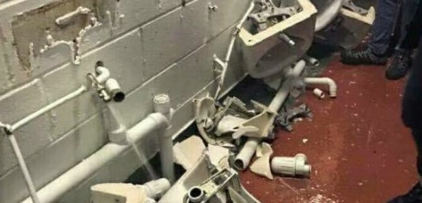 Λιγκ Καπ Αγγλίας: Νίκη για Γιουνάιτεντ στο ντέρμπι του Μάντσεστερ -Αγριο ξύλο στο Λονδίνο [εικόνα & βίντεο] | iefimerida.gr 0