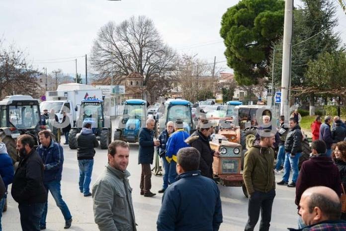 Ετοιμοι για μπλόκα οι Λαρισαίοι αγρότες [εικόνες] | iefimerida.gr 3