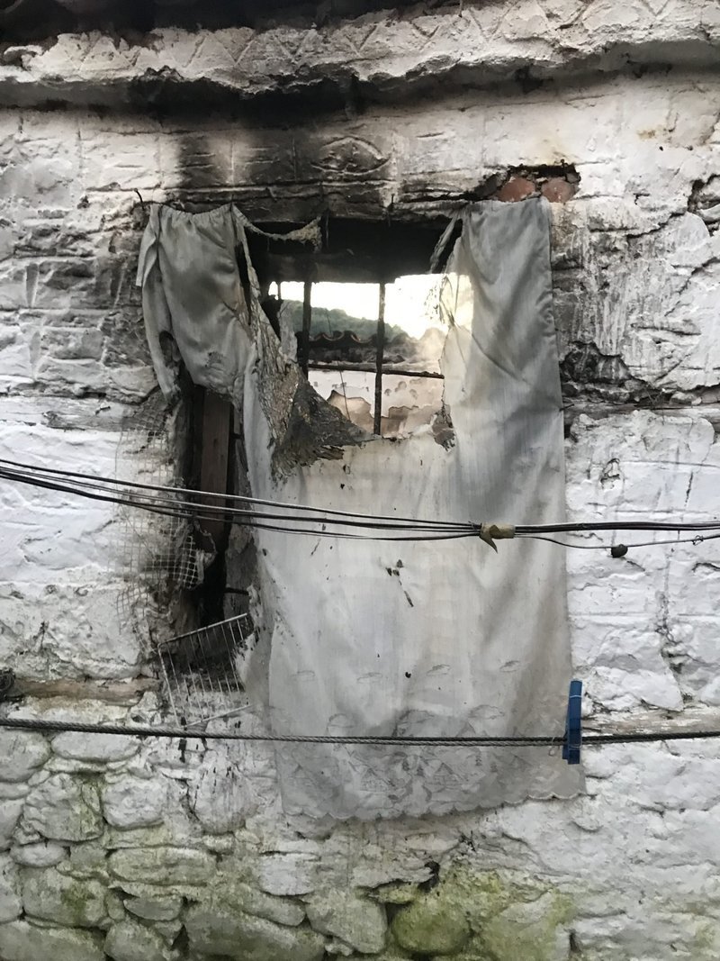 Το σπίτι κάηκε ολοσχερώς