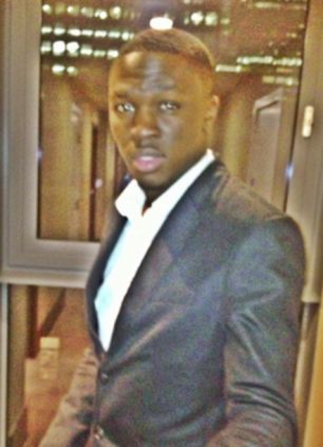 Ο πρωτότυπος τρόπος με τον οποίο έψαξε για δουλειά νεαρός και κέρδισε τις εντυπώσεις -Διαφήμισε μόνος του τον εαυτό του στο μετρό [εικόνες] | iefimerida.gr 3