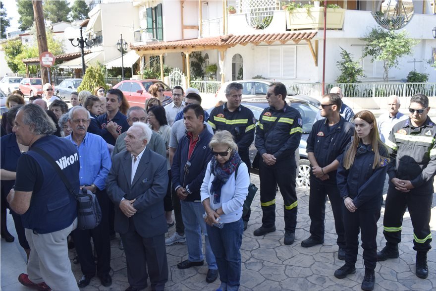 Ναύπλιο: Εκαναν αγιασμό σε IX, μηχανάκια και ασθενοφόρα [εικόνες & βίντεο] | iefimerida.gr 6