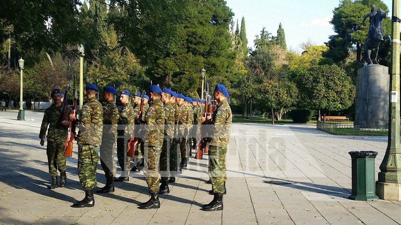 «Παρουσιάστε, αρμ!», έρχεται ο Ερντογάν -Οι πρόβες υποδοχής από τους Ελληνες στρατιώτες [εικόνες] | iefimerida.gr 2