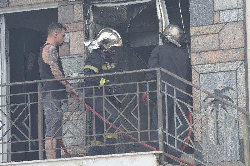 Εικόνες καταστροφής: Σπίτια έγιναν αποκαΐδια μετά το πέρασμα της φωτιάς στους Αγίους Θεοδώρους [εικόνες] | iefimerida.gr 3