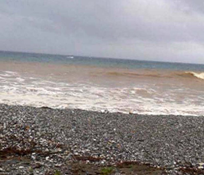 Η κακοκαιρία ανακάτεψε τη θάλασσα στη Λάρισα -Εγινε λάσπη, εικόνες χειμώνα [εικόνες] | iefimerida.gr 1