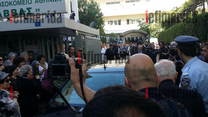 Πανζουρλισμός στον «Αγιο Σάββα» για το ιερό λείψανο της Αγίας Βαρβάρας [εικόνες] | iefimerida.gr 5