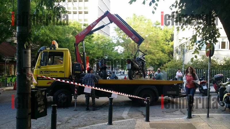 Τεράστιες ουρές, αξημέρωτα, έξω από τον «Αγιο Σάββα» για τα λείψανα της Αγίας Βαρβάρας [εικόνες] | iefimerida.gr 2