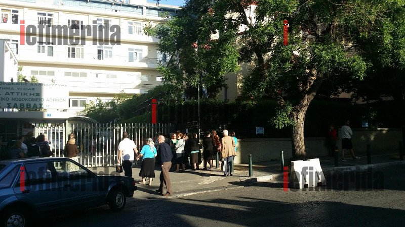 Τεράστιες ουρές, αξημέρωτα, έξω από τον «Αγιο Σάββα» για τα λείψανα της Αγίας Βαρβάρας [εικόνες] | iefimerida.gr 7