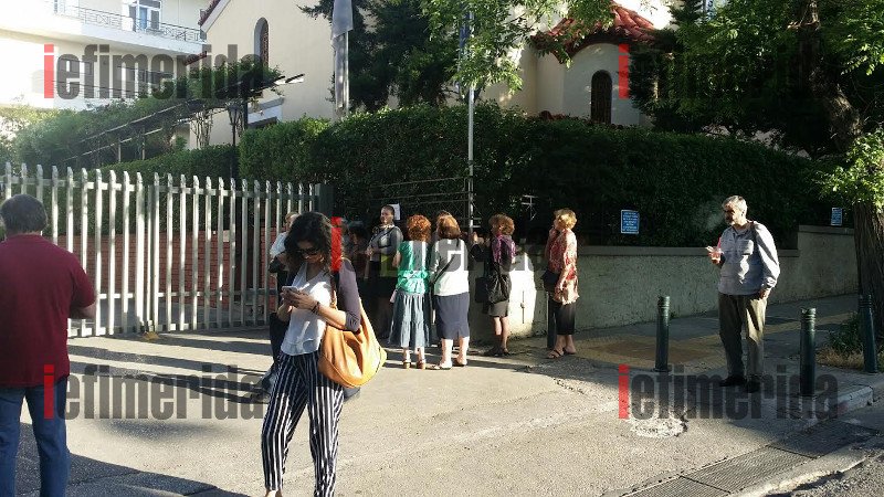 Τεράστιες ουρές, αξημέρωτα, έξω από τον «Αγιο Σάββα» για τα λείψανα της Αγίας Βαρβάρας [εικόνες] | iefimerida.gr 9