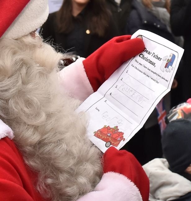 Το γράμμα του πρίγκιπα Τζορτζ στον Αγιο Βασίλη -«Ημουν καλό παιδί φέτος...» [εικόνες] | iefimerida.gr 2