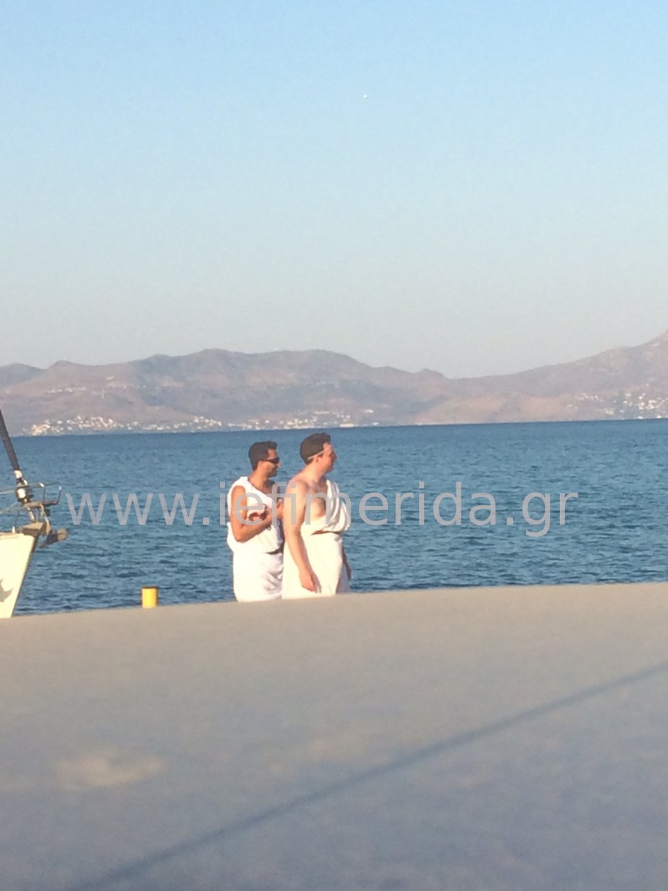 Το λιμάνι του Αγκιστρίου γέμισε με αρχαίους Ελληνες -Η νέα τρέλα των τουριστών [εικόνες] | iefimerida.gr 1