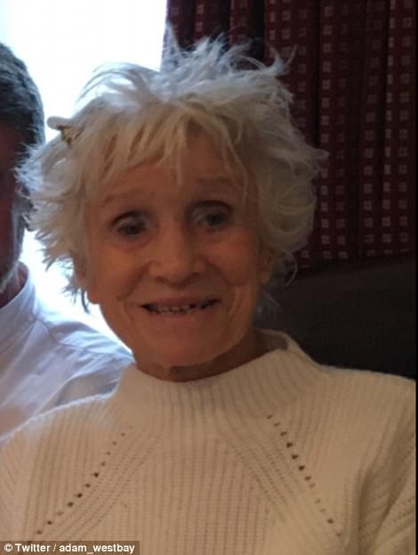 Λονδίνο: Πολλά παιδιά και ολόκληρες οικογένειες στους αγνοούμενους του πύργου Γκρένφελ [εικόνες] | iefimerida.gr 11