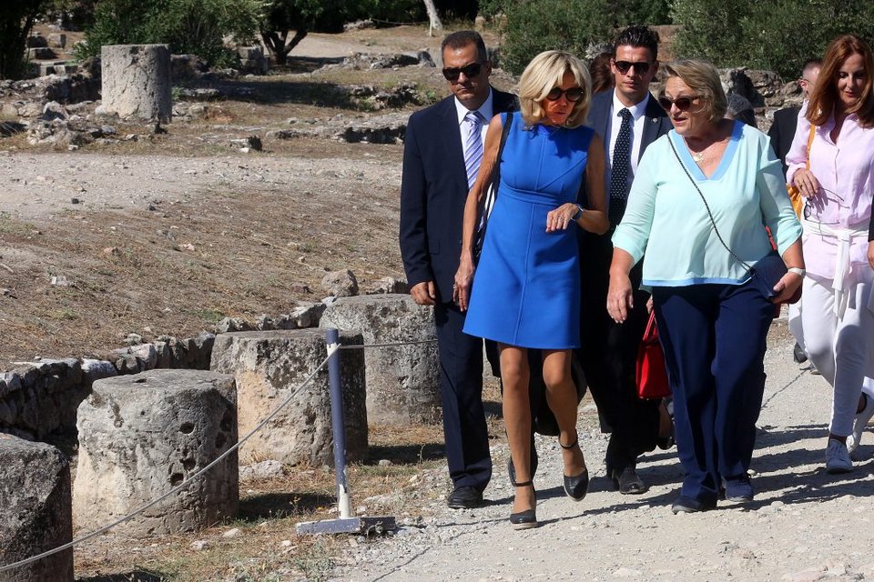 «Πώς σας φάνηκε η Αθήνα;» -«Θα μείνω εδώ, δεν φεύγω!» απάντησε η Μπριζίτ Μακρόν [εικόνες] | iefimerida.gr 4