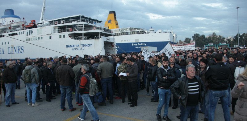 Στην Αθήνα αγρότες από 68 μπλόκα -Ερχονται με πούλμαν, τρακτέρ και πλοία | iefimerida.gr 0