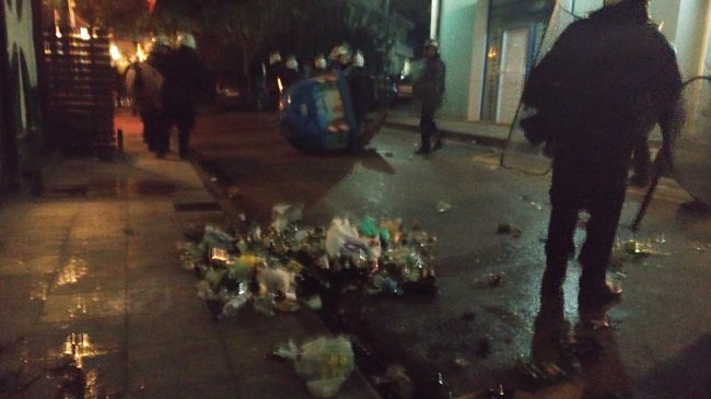 Επεισόδια και στο Αγρίνιο από αντιεξουσιαστές | iefimerida.gr 2