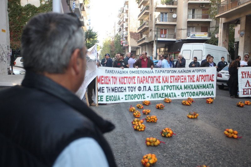 Πάνω από 3.500 χιλιάδες οι αγρότες στο Σύνταγμα [εικόνες] | iefimerida.gr 6
