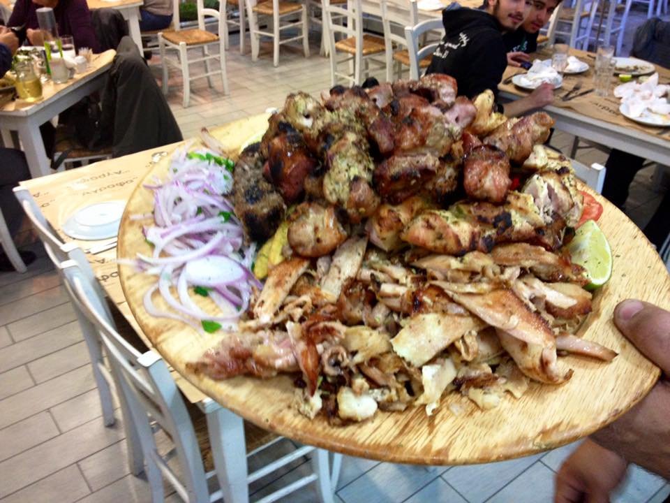 Τσικνοπέμπτη στο σπίτι- Αυτά είναι τα 10 delivery της Αθήνας με τα καλύτερα παϊδάκια, σουβλάκια, κοψίδια [εικόνες] | iefimerida.gr 3