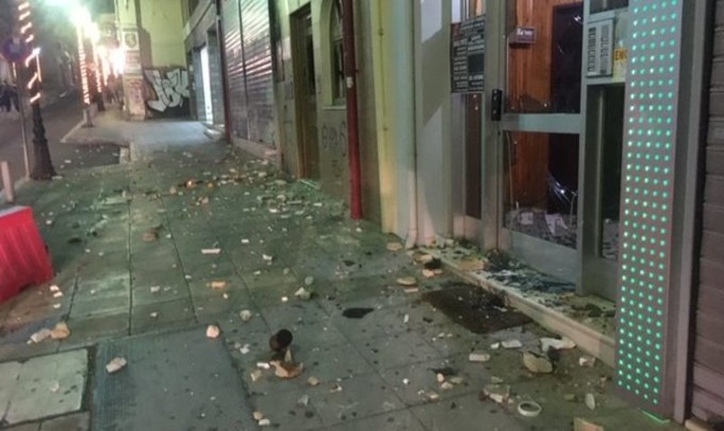 Αγρίνιο: Δέκα προσαγωγές μετά τα επεισόδια για την δολοφονία Γρηγορόπουλου | iefimerida.gr 6