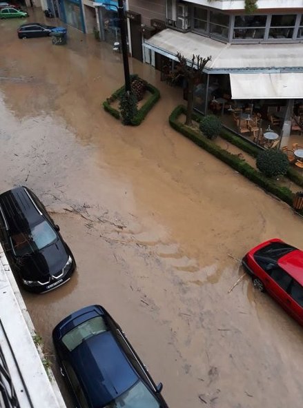 Κομμένη στα δύο η Αιτωλοακαρνανία από την κακοκαιρία [εικόνες & βίντεο] | iefimerida.gr 0