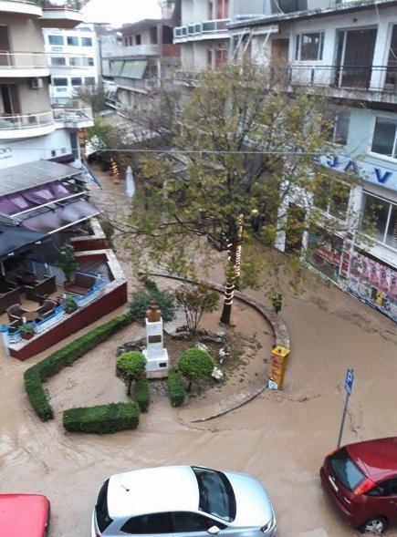 Κομμένη στα δύο η Αιτωλοακαρνανία από την κακοκαιρία [εικόνες & βίντεο] | iefimerida.gr 3