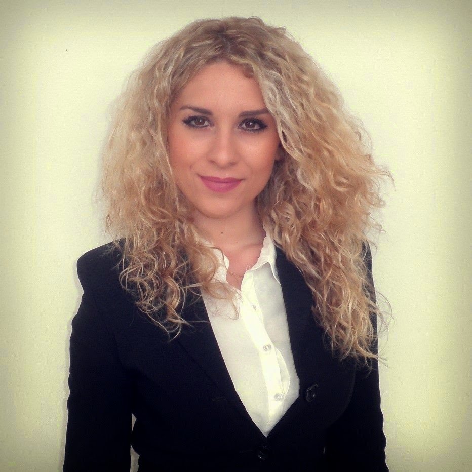 Η ξανθιά αγρότισσα της Κορίνθου που θέλει να συναντήσει τον Τσίπρα [εικόνες] | iefimerida.gr 8