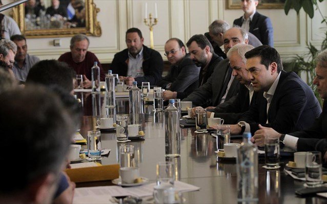 Αγρότες στο Μαξίμου: Οι υπουργοί έφαγαν τα τοστάκια, εμείς ήπιαμε μόνο καφέ! [εικόνες] | iefimerida.gr 2