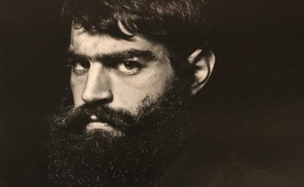 Ο σέξι αγρότης φωτογραφίζεται σαν μοντέλο, αλλά δεν απαντά σε αδιάκριτες ερωτήσεις [εικόνες] | iefimerida.gr 0