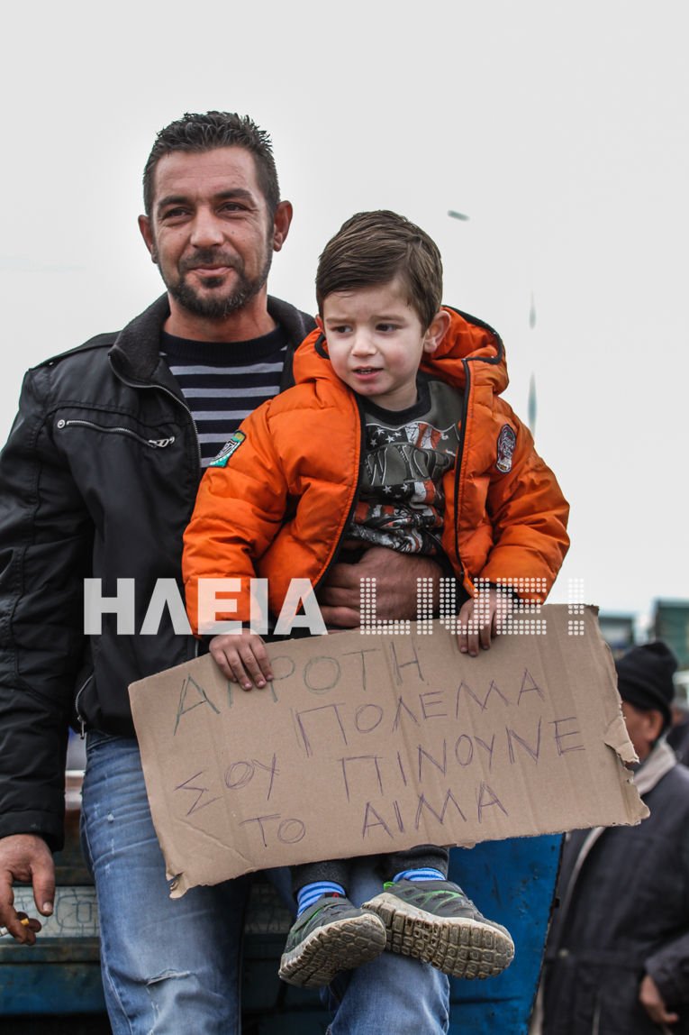 Αγρότες με... στιλ στα μπλόκα της Ηλείας [εικόνες] | iefimerida.gr 0