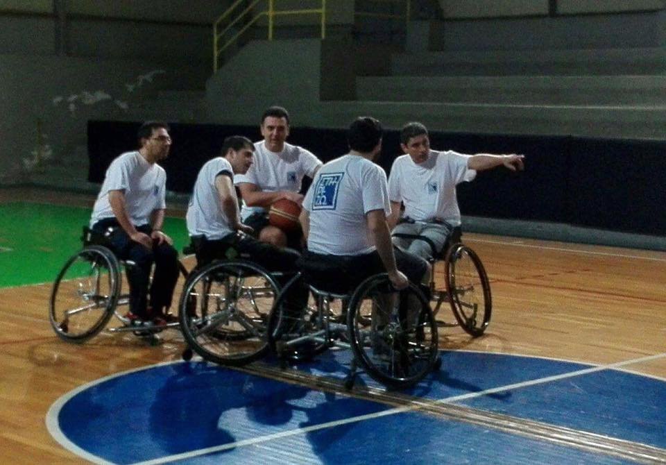 Η ΝΔ έπαιξε φιλικό αγώνα μπάσκετ με αμαξίδιο με τον ΑΤΛΑ [εικόνες] | iefimerida.gr 1