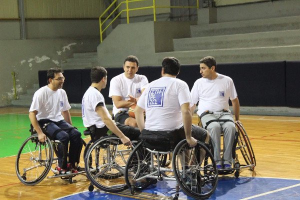 Η ΝΔ έπαιξε φιλικό αγώνα μπάσκετ με αμαξίδιο με τον ΑΤΛΑ [εικόνες] | iefimerida.gr 3