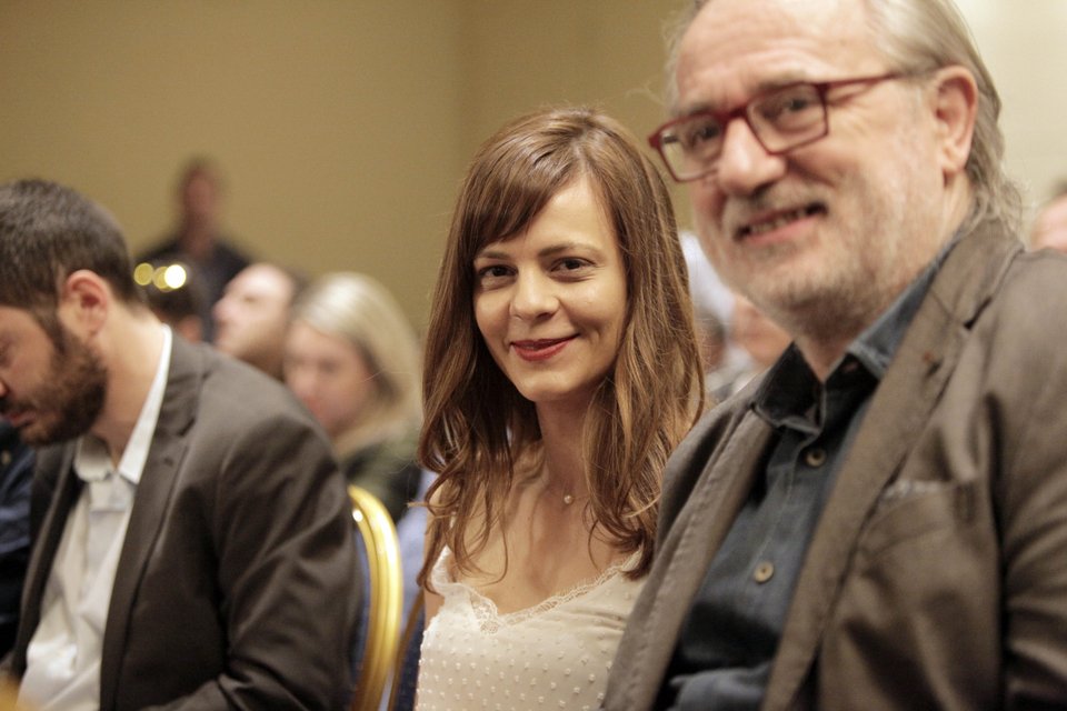 Τα παρασκήνια της Κεντρικής Επιτροπής του ΣΥΡΙΖΑ: Γέλια, χαρές και το ντεκολτέ της Αχτσιόγλου [εικόνες] | iefimerida.gr 3