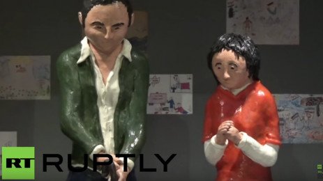 Ο μικρός Αϊλάν ως «θείο βρέφος» σε φάτνη εκκλησίας στη Μαδρίτη [εικόνες&βίντεο] | iefimerida.gr 2