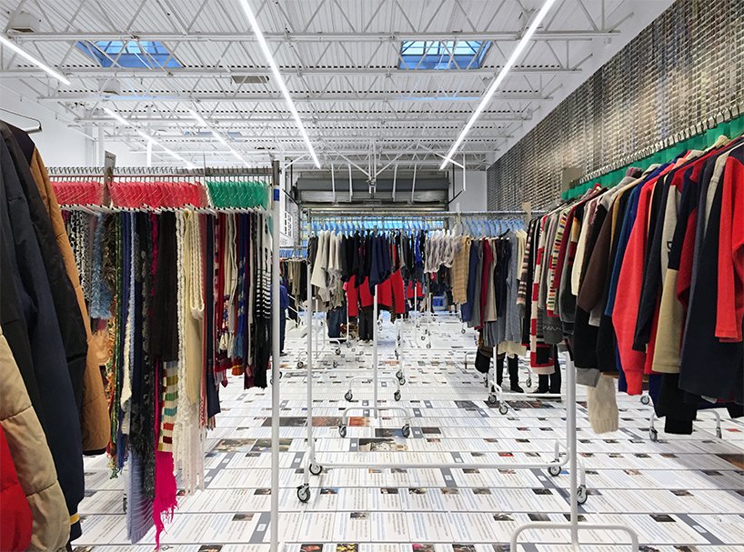 O Ai Weiwei εκθέτει ό,τι άφησαν πίσω οι πρόσφυγες της Ειδομένης -Σαν μπαζάρ [εικόνες] | iefimerida.gr 2