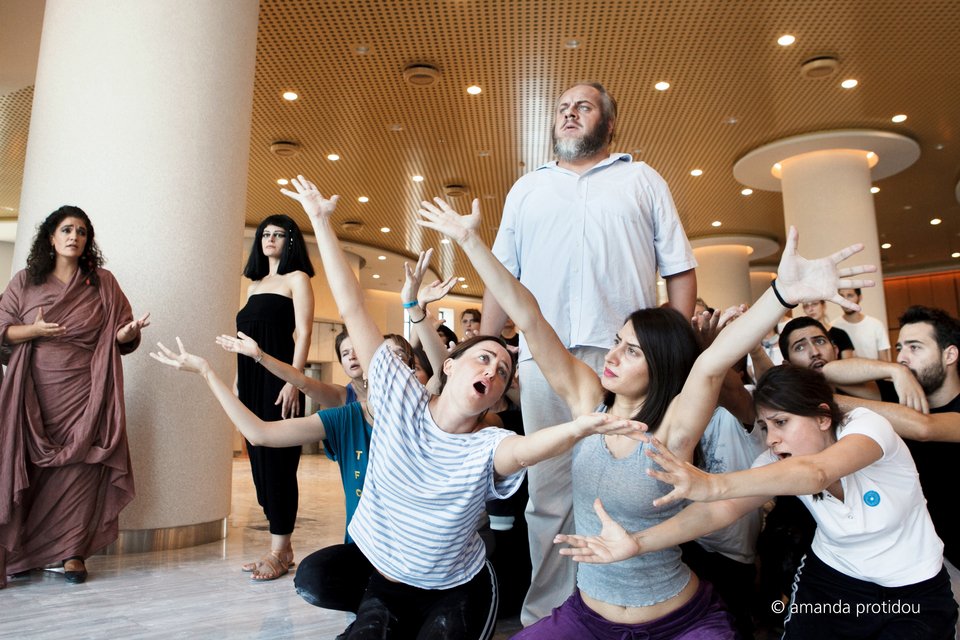 Στη Θεσσαλονίκη στήνεται η αυλή των Φαραώ -Στις πρόβες για την Αΐντα [εικόνες]  | iefimerida.gr 1