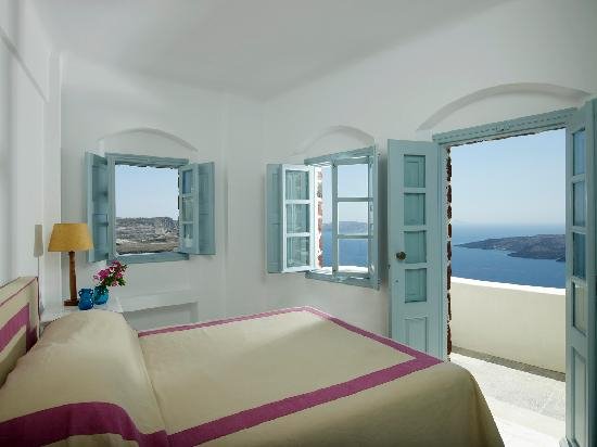 Kαλύτερο σε όλη την Ευρώπη ανακηρύχθηκε ιστορικό ξενοδοχείο της Σαντορίνης [εικόνες] | iefimerida.gr 1