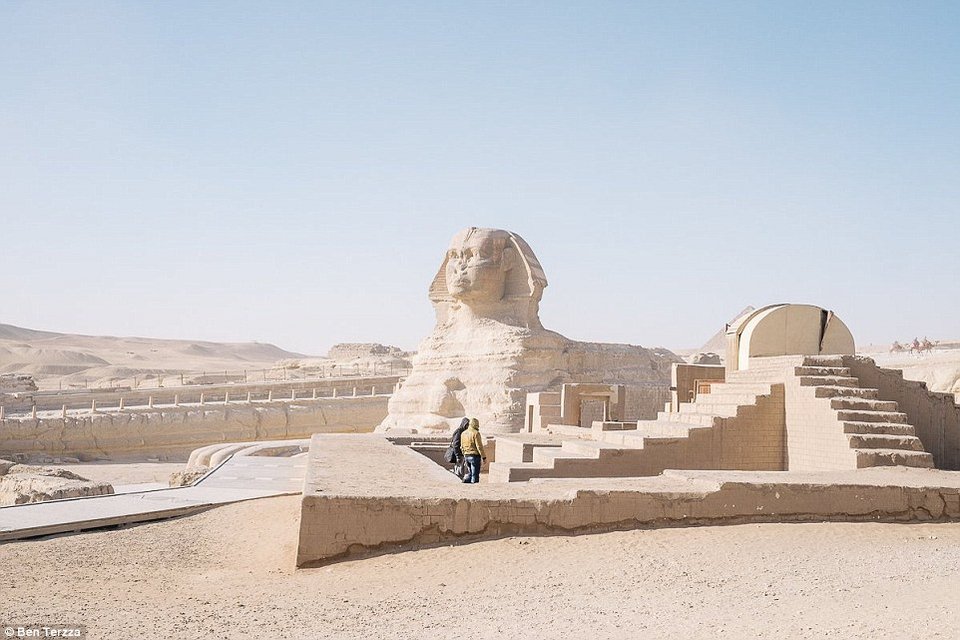 Ερήμωσαν οι Πυραμίδες -Οι τουρίστες εγκατέλειψαν την Αίγυπτο [εικόνες] | iefimerida.gr 0