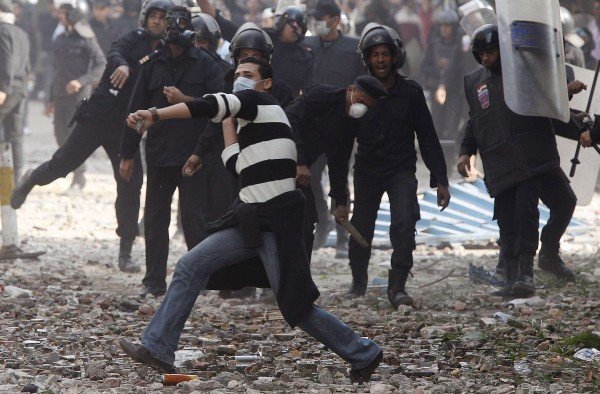 Λουτρό αίματος στη χώρα των Φαραώ [εικόνες] | iefimerida.gr 9