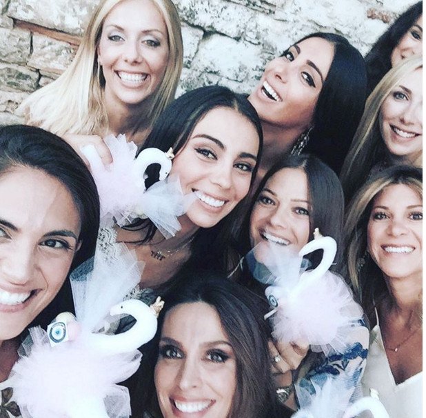 Σπανούλης-Χοψονίδου βάφτισαν την κόρη τους Αιμιλία σε... φλαμίνγκο βάφτιση εικόνες] | iefimerida.gr 3