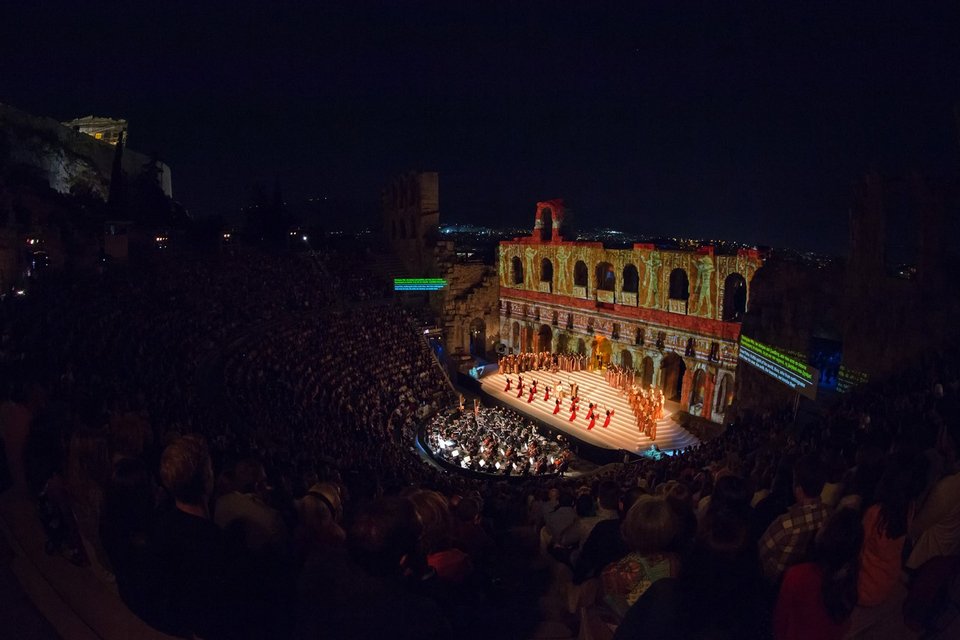 Η θριαμβευτική υποδοχή της Αΐντα σε 5 κλικ από το Ηρώδειο [εικόνες]  | iefimerida.gr 3