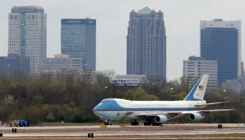 Το Air Force One κατά την απογείωση