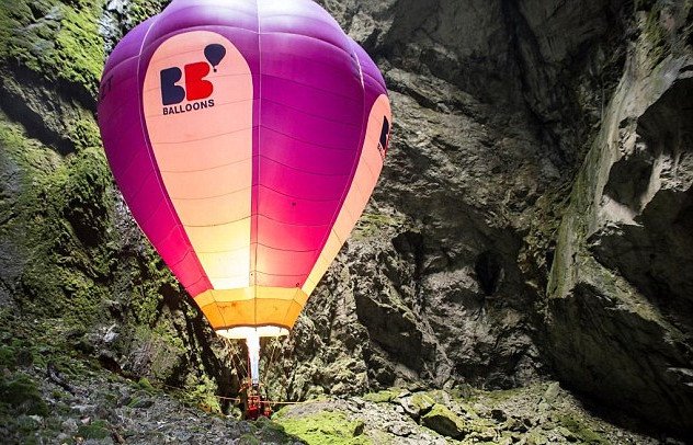 Ταξίδι από το κέντρο της Γης -Η πρώτη υπόγεια πτήση με αερόστατο [εικόνες] | iefimerida.gr 1