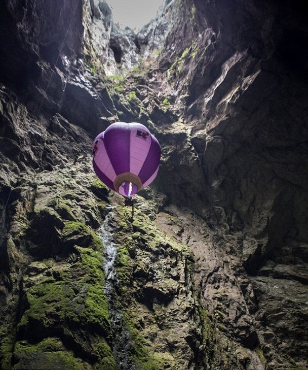 Ταξίδι από το κέντρο της Γης -Η πρώτη υπόγεια πτήση με αερόστατο [εικόνες] | iefimerida.gr 0