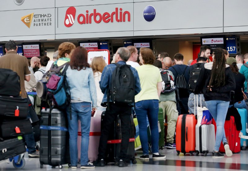 Και ξαφνικά, 200 πιλότοι της Air Berlin αρρώστησαν και ακυρώθηκαν πτήσεις 9.000 επιβατών | iefimerida.gr 0