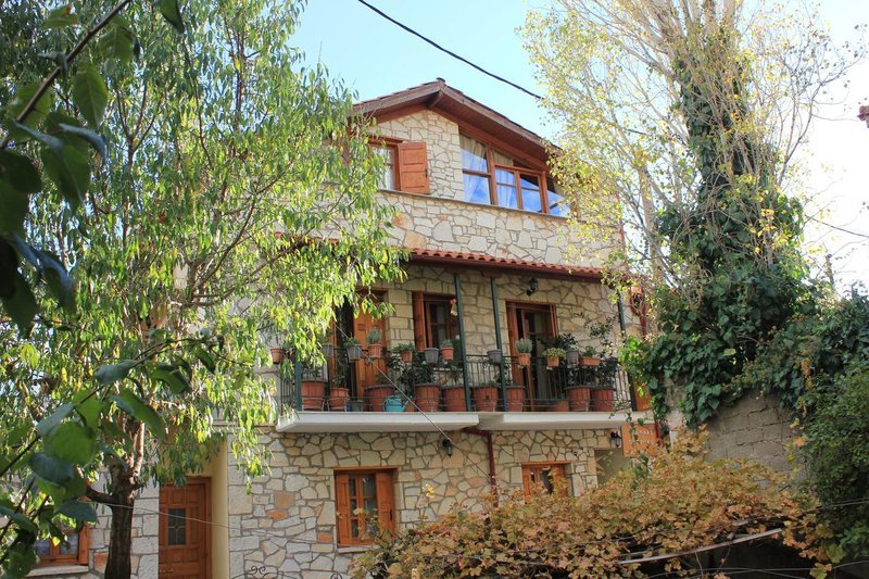 Ενα από τα συγκροτήματα της Αράχωβας, που προσφέρονται στο AIRBNB / Φωτογραφία: AIRBNB