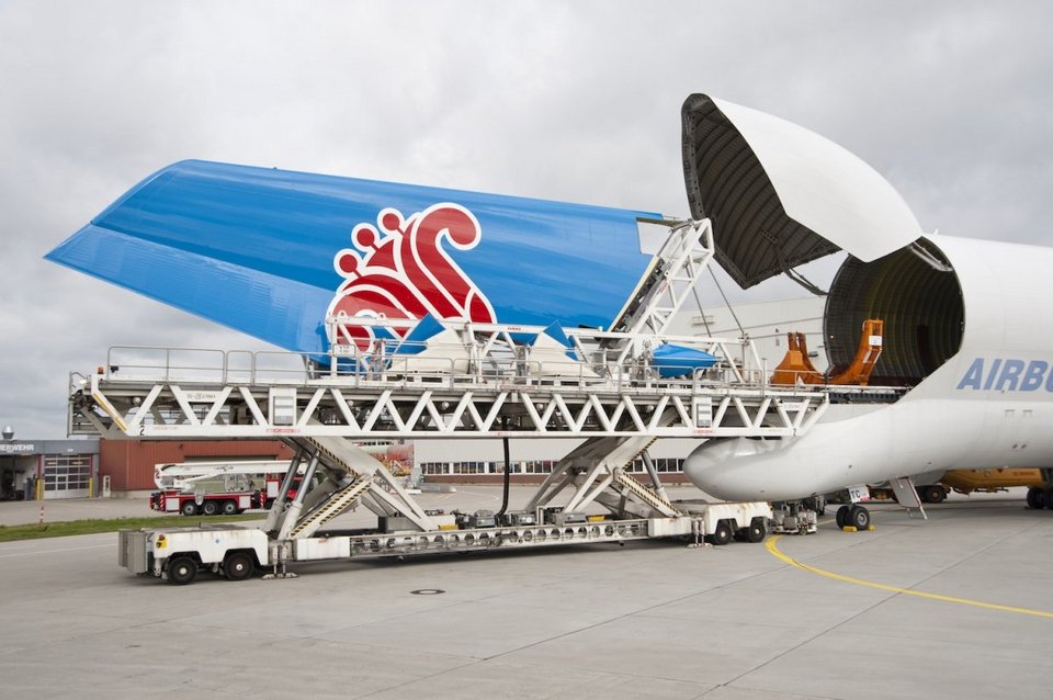 Η... φάλαινα των αιθέρων στο «Ελευθέριος Βενιζέλος» -Το εντυπωσιακό αεροσκάφος Beluga της Airbus [εικόνα] | iefimerida.gr 4