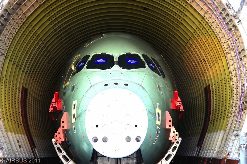 Η... φάλαινα των αιθέρων στο «Ελευθέριος Βενιζέλος» -Το εντυπωσιακό αεροσκάφος Beluga της Airbus [εικόνα] | iefimerida.gr 6