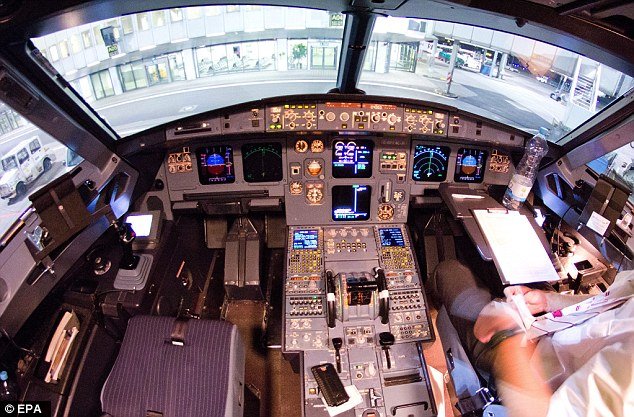 Μοιραία απόφαση: Γιατί ο πιλότος του Airbus πήγε πρόσφατα από τη Lufthansa στην Germanwings | iefimerida.gr 0