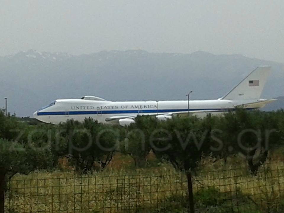 Προσγειώθηκε στα Χανιά Air Force 1 του Ομπάμα -Τι γυρεύει στην Κρήτη [βίντεο] | iefimerida.gr 0